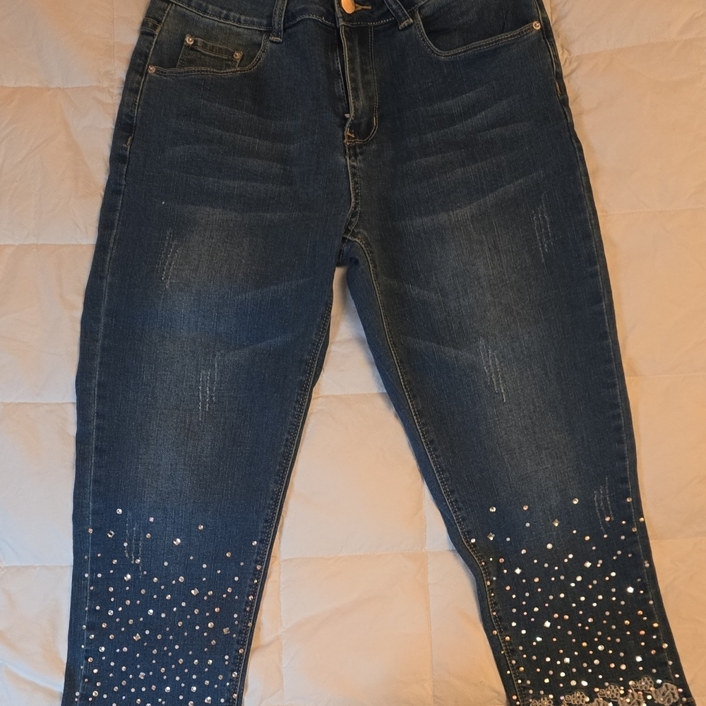NWT Rhinestone Embellished Capri Jeans - Picture 9 of 9
